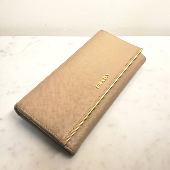 PRADA Saffiano Leather Gold Bar Flap Wallet with Detachable Credit Card ⦠- Picture 4 of 14